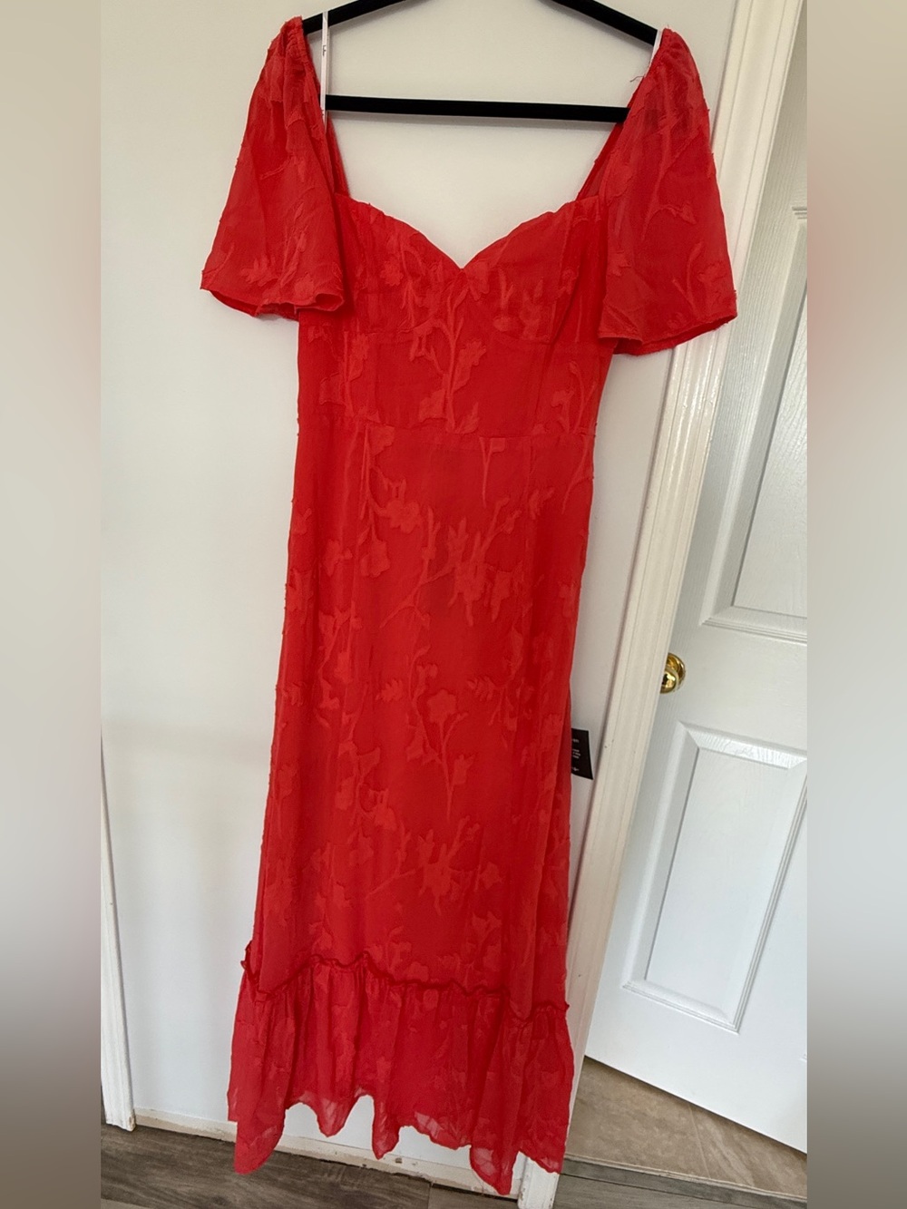 Coral Floral Embroidered Maxi Dress - Women - Picture 3 of 4